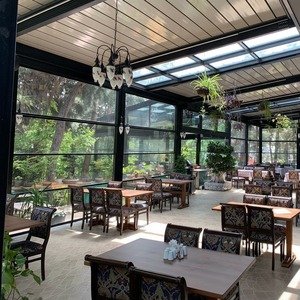 Innovadora pérgola bioclimática con sensor de lluvia y viento y sistema de iluminación integrado - Product Image 1