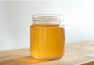 Bouteille de miel naturel de la meilleure qualité de l'Inde emballée pour l'exportation mondiale pour les boissons chaudes comme le thé et le café - Product Image 4
