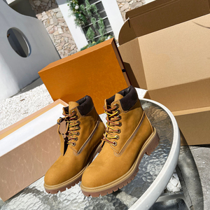 Botas de trabajo de cuero genuino impermeables de diseño original de lujo, botas de cuero de caña alta para otoño e invierno, cálidas para exteriores. - Product Image 2