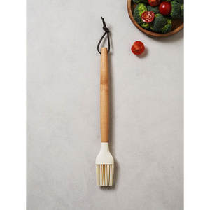 Cepillo de cocina de silicona de 27,5 cm con mango de madera para un uso eficiente en la cocina - Product Image 1