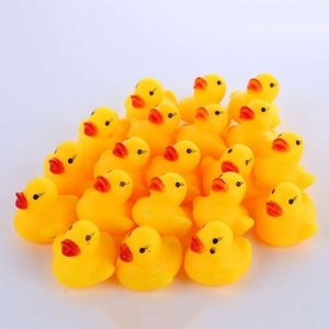 Mini canard en caoutchouc jaune pour enfants, jouet de bain flottant avec son, pour la douche ou la baignade, lot en vrac pour la salle de bain de bébé - Product Image 2