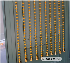 Décoration murale en pompons de papier orange pour Diwali, entrée intérieure, design traditionnel, lot de 10 - Product Image 1