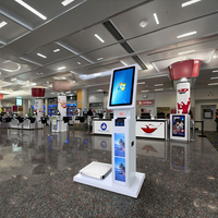 Kiosque d'aéroport en libre-service Wintronix avec clavier crypté, lecteur de codes-barres, scanner d'empreintes digitales, balance à bagages sur pied