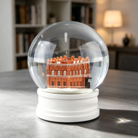 Boule de neige en résine cristalline, bâtiment en briques rouges, boule d'eau en verre, décoration de bureau, paysage miniature de Noël, ornement de table