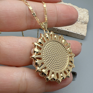 Collar con Colgante <span class=keywords><strong>de</strong></span> Medalla Religiosa <span class=keywords><strong>de</strong></span> la <span class=keywords><strong>Virgen</strong></span> María <span class=keywords><strong>de</strong></span> <span class=keywords><strong>Guadalupe</strong></span>, con Perla Natural <span class=keywords><strong>de</strong></span> Concha Marina, para Mujer, Joyería <span class=keywords><strong>de</strong></span> Oración y Fe - Product Image 3