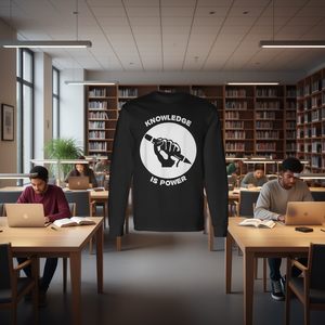 Camiseta de manga larga con diseño de declaración política: El conocimiento es poder - Product Image 3