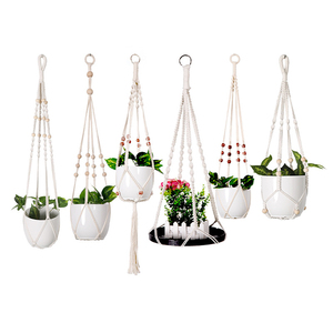 Colgadores de madera con cuentas decorativas para plantas de interior, juego de cestas para jardín, envío directo - Product Image 1