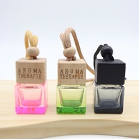 Diffuseur de parfum pour voiture en verre noir dégradé classique avec bouchon en bois noir de 8 ml, flacon suspendu pour huiles essentielles