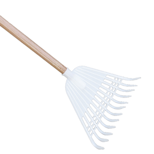 Support agricole en plastique à 12 dents avec manche en bois Poignée antidérapante et espacement uniforme et durable Râteau de jardinage facile à utiliser - Product Image 4