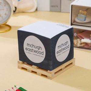 Bloc-notes adhésifs en papier, nouveau design, 500 feuilles avec support en bois, bloc-notes personnalisé avec logo d'entreprise, cadeaux de fin d'année - Product Image 2
