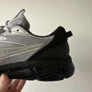 Zapatillas deportivas de alta calidad para hombre, de diseño, transpirables, de malla, estilo casual para caminar, con cordones, para mujer. - Product Image 3