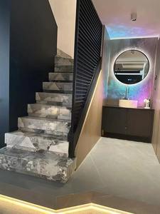 Escalier en marbre gris personnalisé Escalier en colimaçon en marbre Ceppo <span class=keywords><strong>Noca</strong></span> et contremarches avec toutes les tailles personnalisées pour l'entrée du hall - Product Image 4