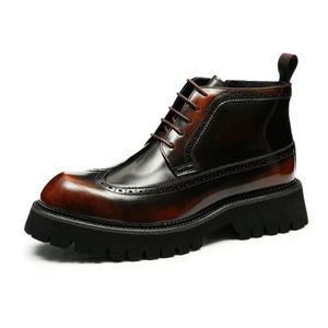 Botas Brogue de Cuero Grabadas Estilo Inglés para Hombre, con Suela Gruesa Brillante y Aumento de Altura, Ideales para Otoño/Invierno, Estilo Casual de Negocios - Product Image 3