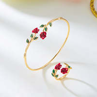 Nouvel ensemble de bracelet et bague ouvertes en forme de rose goutte d'huile pour femme, vente en gros, design simple et tendance, en alliage, deux ensembles
