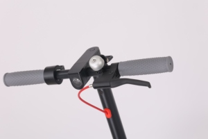 Almacén UE/EE. UU. Scooter eléctrico 36V Motor plegable E-scooter Adulto E-Scooter Rápido 8,5 Pulgadas Neumático E Scooter con APP - Product Image 6