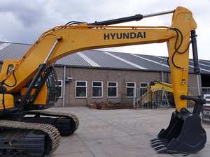 Excavadora Hyundai usada en buenas condiciones R215 excavadora sobre orugas de segunda mano R215 a la venta en Shanghai - Product Image 5