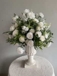 Factory Directly Wholesale High Quality Wedding <b>Artificial</b> <b>Flower</b> Ball Arrangement Handmade Wedding Centerpiece - Product Image 1