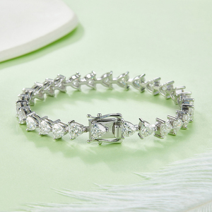Pulsera de tenis J&C con piedras de corte trillón, plata S925, diamantes cultivados en laboratorio engastados a mano, 0.5CT por piedra, color D, claridad VVS - Product Image 3