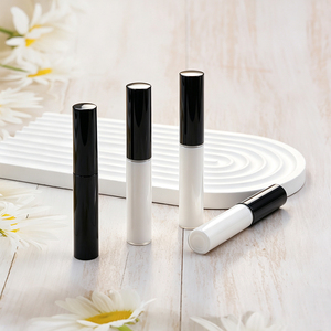 Colle à paillettes transparente en gros pour maquillage des lèvres et application de <span class=keywords><strong>cils</strong></span>, <span class=keywords><strong>fixateur</strong></span> de paillettes pour maquillage des lèvres scintillant et pose de <span class=keywords><strong>cils</strong></span> - Product Image 6