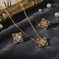 Mylove Ensemble Collier et Boucles d'Oreilles Clous Trèfle en Filigrane de Laiton Plaqué Or 18K avec Zircone Cubique, Motif Floral Creux Vintage Personnalisé, Vente en Gros