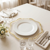 Assiette de présentation décorative en plastique à bordure arc-en-ciel, pour hôtels, banquets, mariages, dorée, compatible lave-vaisselle