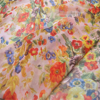 Vente en gros de tissu en soie naturelle froissée GGT à motifs floraux incroyables pour robe d'été pour femmes