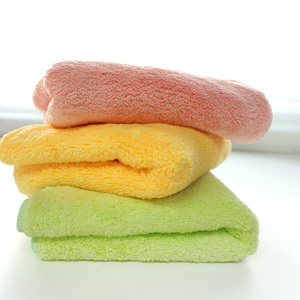 Toalla de Microfibra [AZALEA] de Secado Rápido para el Cabello, para una Eliminación de Humedad sin Esfuerzo y un Cuidado Diario Cómodo en el Hogar - Product Image 4