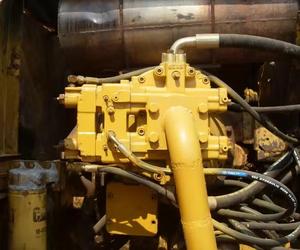 รถขุด330BL หนอนผีเสื้อแบบใช้แล้วแบริ่งปั๊มเกียร์สำหรับ330BL ตีนตะขาบที่มีส่วนประกอบหลักของเครื่องยนต์ - Product Image 2