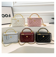 Sac à main matelassé personnalisé avec logo, sac boîte diamant, sac à bandoulière avec chaîne et poignée supérieure, sac à main croisé, vente directe d'usine pour femmes