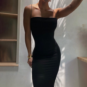 Vestido Largo Sexy para Mujer, Estilo Casual de Verano, Color Rojo y Negro, con Tirantes Finos y Abertura, Diseño Sólido, en Oferta - Product Image 3