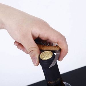 Coffrets cadeaux d'accessoires ouvre-bouteille de vin rouge en bois de bambou de luxe personnalisés avec logo d'entreprise - Product Image 6