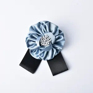Hot Selling 6.5cm Luxury Floral Medal Fabric Brooch For Fashion Jewelry In Europe And America