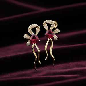 Orecchini Pendenti Placcati Oro E2065 con Pietra Rossa Taglio Cuore, Design a Fiocco, Montatura a Griffe, Gioielli Romantici da Donna per Feste - Product Image 2