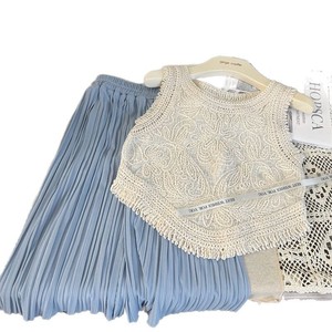 Nouvel ensemble d'été pour filles : débardeur sans manches en dentelle et pantalon plissé large en soie glacée, deux pièces - Product Image 2