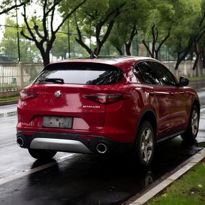 Alfa Romeo <span class=keywords><strong>Stelvio</strong></span> 2.0L Turbo <span class=keywords><strong>Sport</strong></span> SUV d'occasion 2017, voiture familiale de luxe italienne d'occasion - Product Image 4