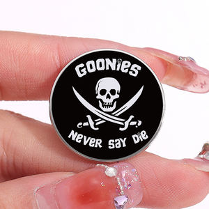 Gounes أبدا يقول يموت لينة زر دبوس قبعة الإبداعية الكرتون المعادن لطيف طوق المرأة هدية عاشق الأزياء شارة الملابس مضحك - Product Image 4