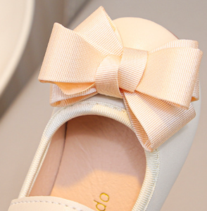<span class=keywords><strong>Chaussures</strong></span> <span class=keywords><strong>plates</strong></span> de princesse en cuir PU à semelle souple pour bébé fille, style coréen, printemps, vêtements d'extérieur pour enfants, nœud, fête de mariage - Product Image 2