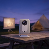 Mini Proyector Portátil con Batería, WiFi, Enfoque Automático, Corrección Trapezoidal, Compatible con 4K, Reproductor Multimedia para Cine en Casa
