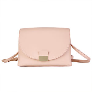 حقيبة كتف وكروس من جلد البولي يوريثان بتصميم كلاسيكي للنساء، عصرية ومحموله ببطانة من البوليستر وغطاء للإغلاق - Product Image 3