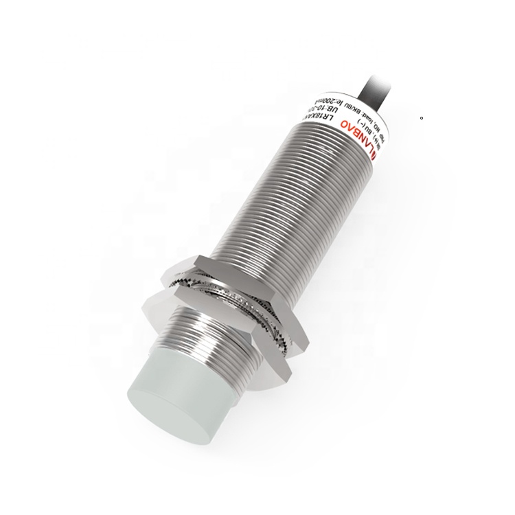 Аналоговый выход Индуктивный датчик LR18XCN08LUM 0-10 В