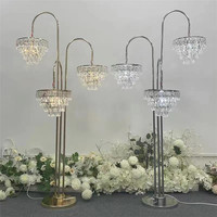 Lustre LED européen à 3 têtes en acrylique effet cristal de glace pour allée de mariage, scène, chemin de table, idéal pour fêtes, événements et décoration extérieure