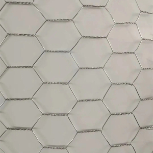 Grillage hexagonal galvanisé pour volailles <span class=keywords><strong>de</strong></span> ferme, clôture pour poulets, <span class=keywords><strong>filet</strong></span> pour volailles, calibre <span class=keywords><strong>de</strong></span> fil 0,9 mm, ouverture 13 mm, 1,2 m x 45 m, fabriqué à l'usine du Hebei - Product Image 3