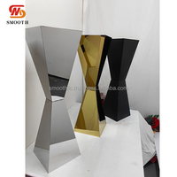 Support à fleurs en métal doré brillant pour décoration de table d'événements de mariage, fourni par l'usine SMOOTH