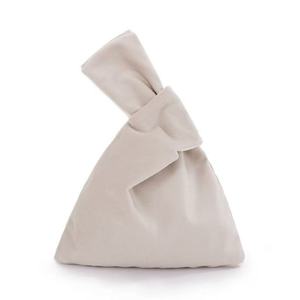 Sac à main en velours pour femmes, idéal pour ranger bijoux, cadeaux et souvenirs - Product Image 6