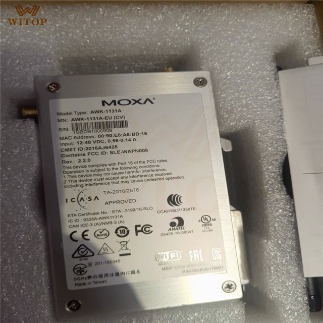 Original New Moxa AWK-1137C-US-T Unmanaged Industrial Ethernet 5 Port Gigabit Switch