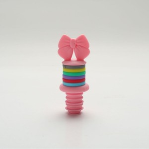 Bouchon de vin en silicone en forme de fleur arc-en-ciel, préservateur de fraîcheur pour bière et vin, marqueurs de verre souples, breloques 3*9cm Happyway - Product Image 5
