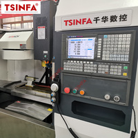 Fresadora CNC Vertical de alta precisión fabricada en fábrica GSK Control BT40 Componentes universales del núcleo del motor del engranaje de enfriamiento