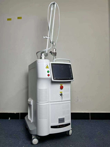 Machine à <span class=keywords><strong>laser</strong></span> fractionné CO2 à radiofréquence pour lifting du <span class=keywords><strong>visage</strong></span> et raffermissement du cou – Offre Spéciale - Product Image 3