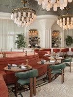 Ensemble de meubles d'hôtel modernes, canapé en velours en forme de L avec chaises vertes et tables rondes en tissu, garantie de 5 ans pour usage commercial