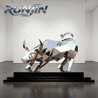 Statue de taureau en acier inoxydable de grande taille de qualité architecturale, finition miroir 8K, forgée à la main, art géométrique pour l'extérieur